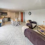 Gorgeous In With Wifi Ferienhaus