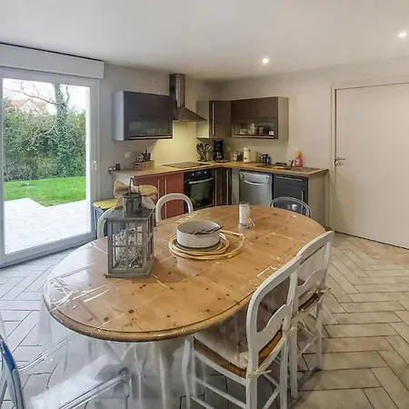 2 Bedroom Gorgeous In בית נופש *
