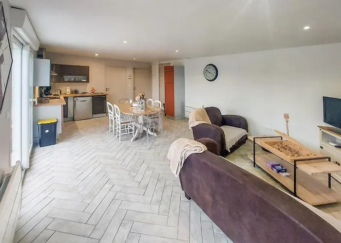 Cozy In With Kitchen 度假居